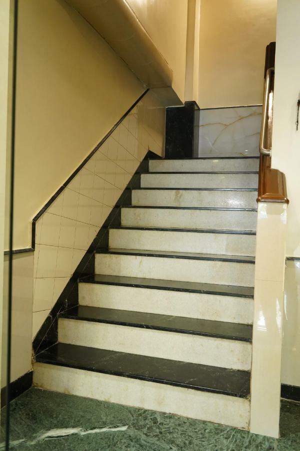 Sharda Residency Hotel Mumbai Kültér fotó