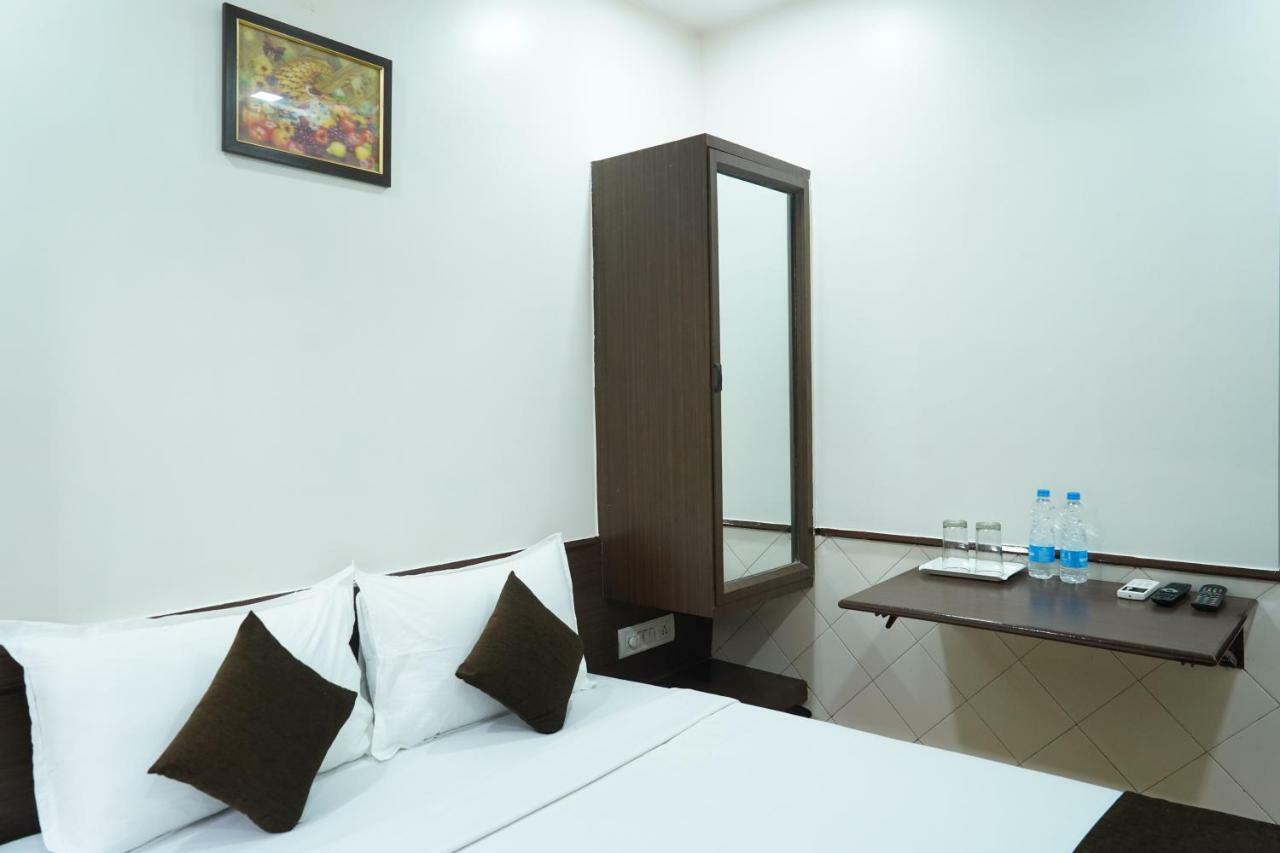 Sharda Residency Hotel Mumbai Kültér fotó